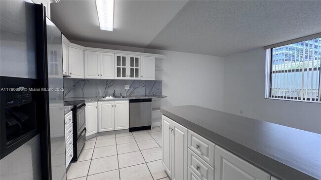 Building Photo - 20401 NE 30th Ave