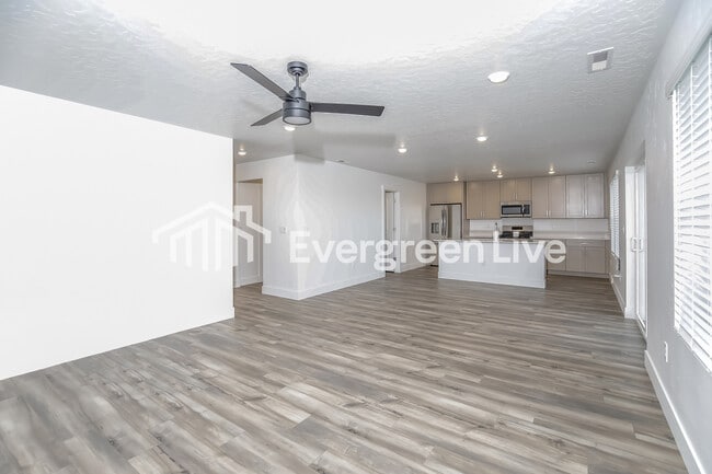 Building Photo - 9094 W Inspirado St