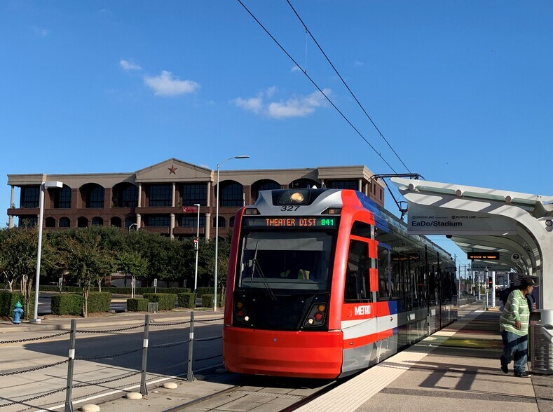 EADO/Stadium Metro Station - Steps from front door! - 505 Bastrop St