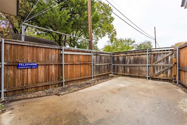 Building Photo - 2732 Mateur St