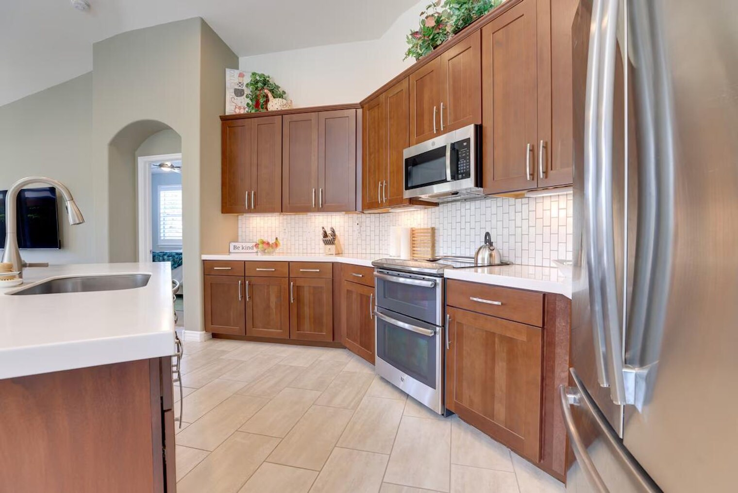 Building Photo - 833 Gary Ln