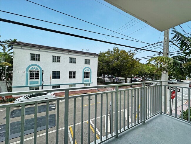 Building Photo - 363 Washington Ave