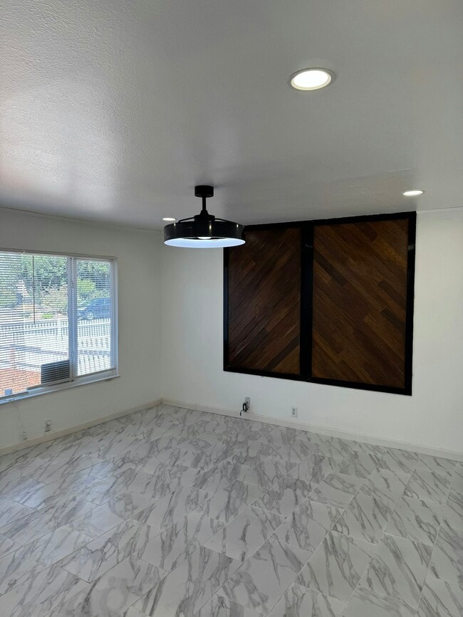 Building Photo - 22 Merrimac Pl