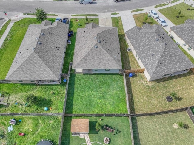 Building Photo - 204 Rockbridge Dr