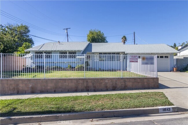 Building Photo - 11543 Swinton Ave