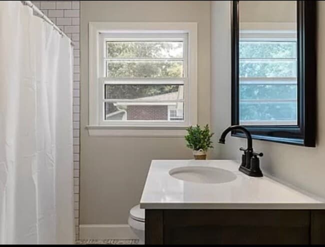 Building Photo - 3 Bedroom 2 Bath House in Memminger Hall - West Ashley