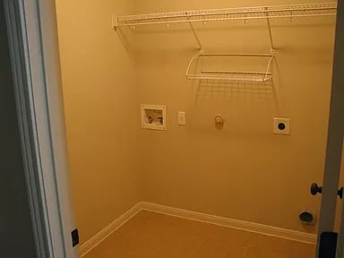 Building Photo - 141 Carriage Way