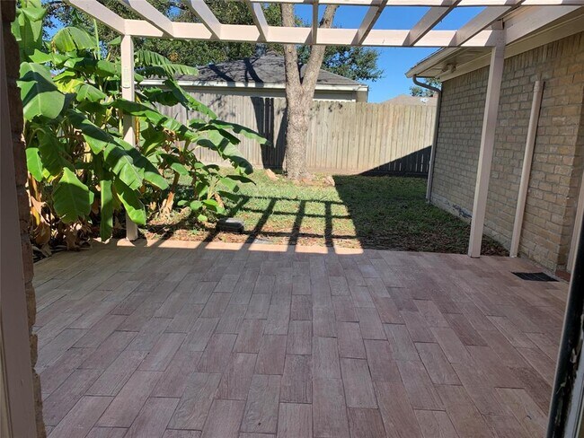 Building Photo - 434 Gentilly Dr