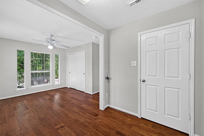 Building Photo - 2502 Rosebluff Ct