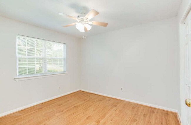 Building Photo - 808 Kalanchoe Ct