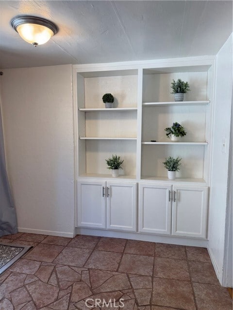 Building Photo - 11286 San Mateo Dr