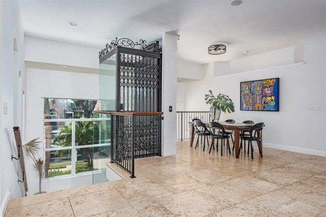 Building Photo - 5949 Seabird Dr S