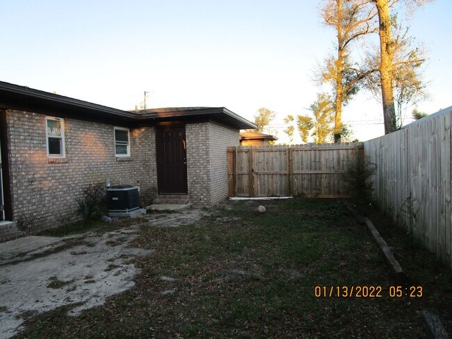 Building Photo - 4828 Grimes St
