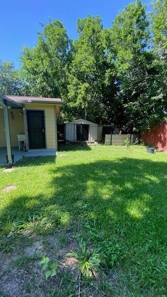 Building Photo - 6623 Cresthill St