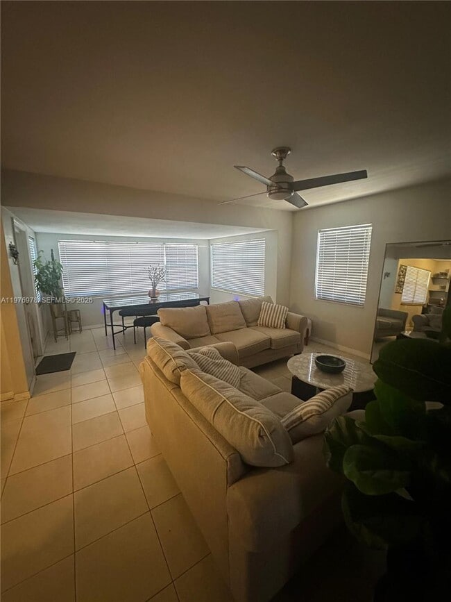 Building Photo - 30 NE 26th St