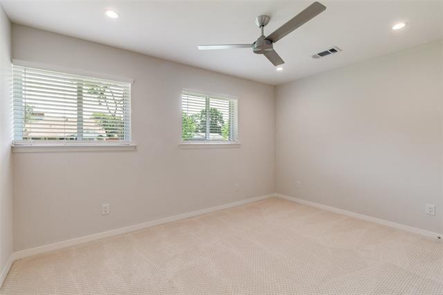 Building Photo - 3837 Clubway Ln