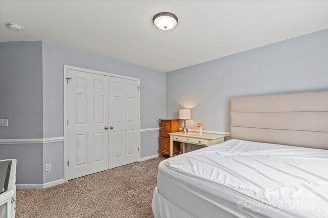 Building Photo - 9920 Eden Hall Ct