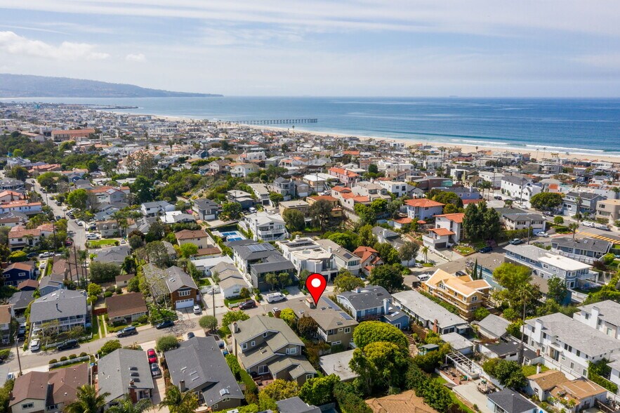 Building Photo - 521 24th Pl