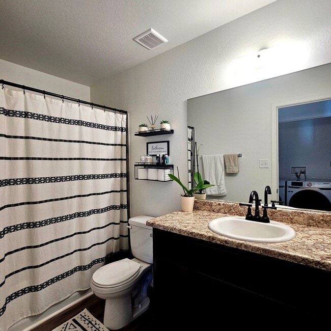 Building Photo - Gorgeous home available for rent with Solar!