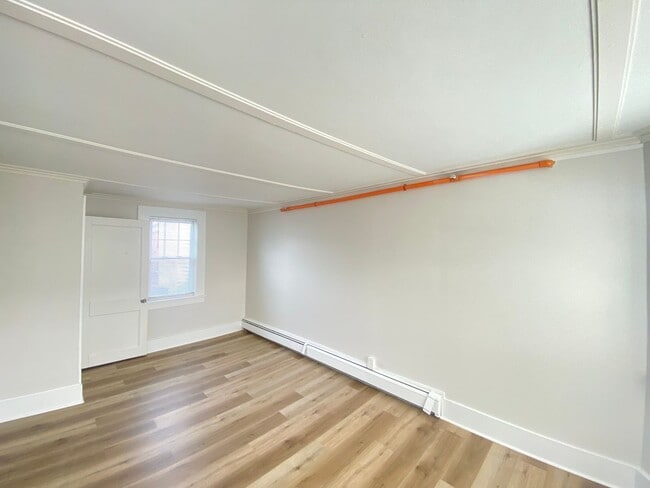 Building Photo - 125 N Main St