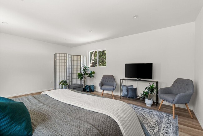 Building Photo - Spacious Newly Built ADU – Modern Comfort ...