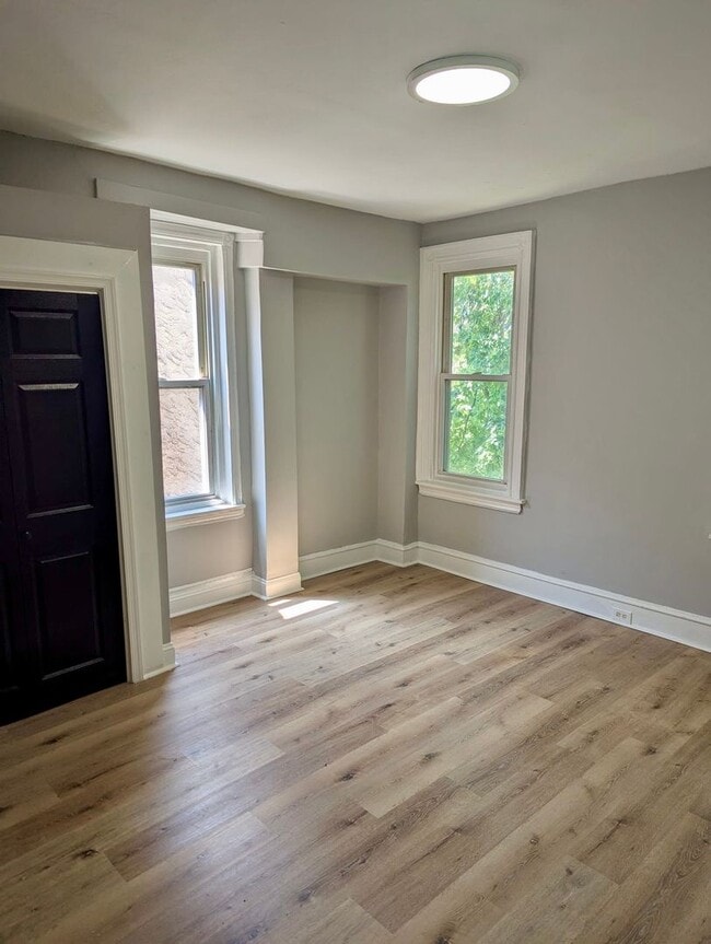 Building Photo - 5151 Brown St