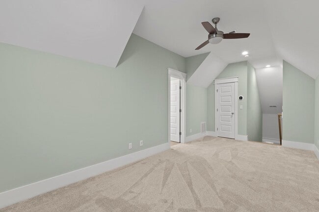 Building Photo - Beautiful Home Available with Tons of Upgr...