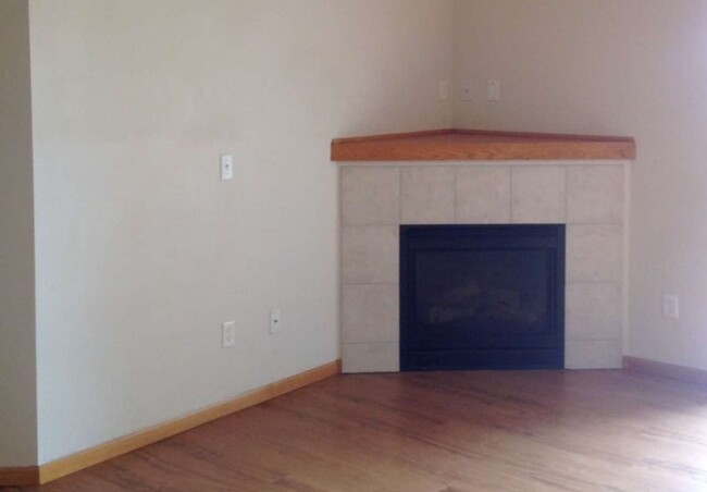 Building Photo - $1,195 | 2 Bedroom, 1 Bathroom Condo | Dog...