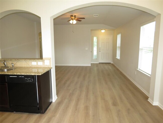 Building Photo - 375 Musgrav