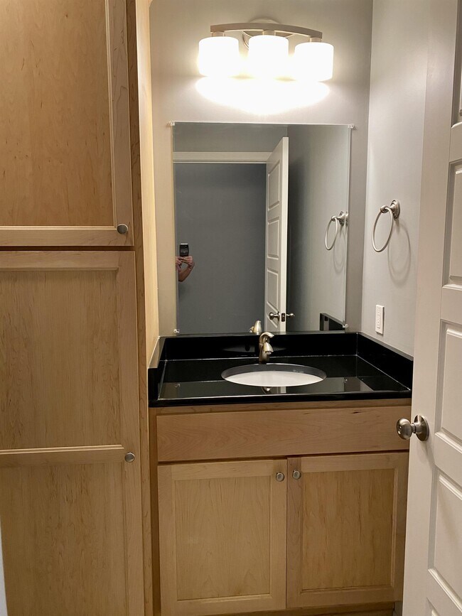 Building Photo - 945 4th Ave