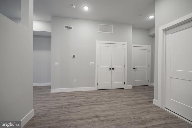 Building Photo - 845 N 15th St