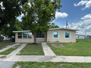 Building Photo - Charming 3 Bedroom, 1 Bath Home in Port Ch...