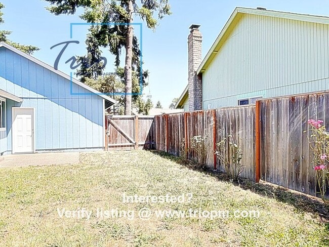 Building Photo - 3887 N Clarey St
