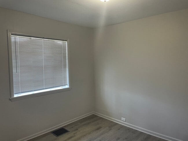 Building Photo - Fully Renovated Home For Rent