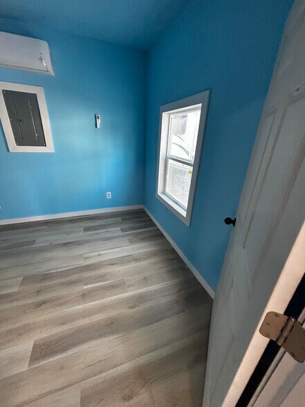 Building Photo - 26 Kingwood Gardens Dr