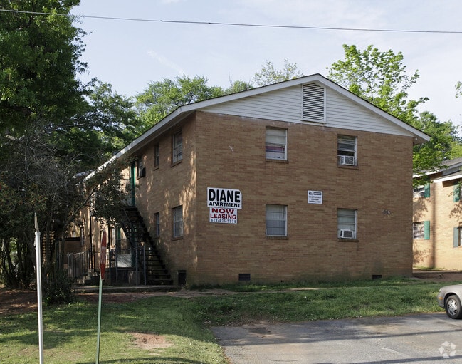 Building Photo - 536 College St