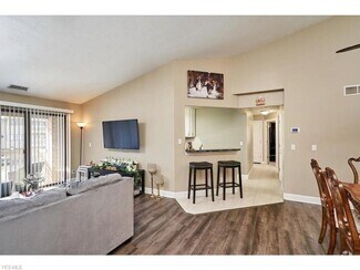 Building Photo - 3800 Rosemont Blvd