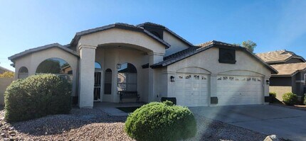 Building Photo - Charming and beautiful newly remodeled Gilbert home!!