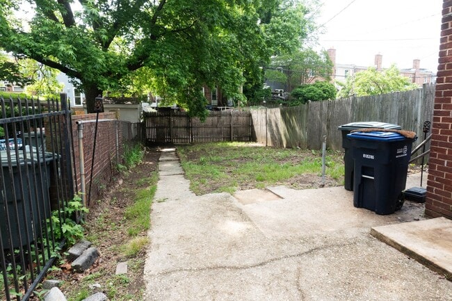 Building Photo - Charming 2BR Home in Lily Ponds NE DC – Ac...