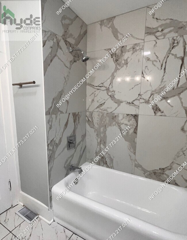 Building Photo - 8728 S Honore St