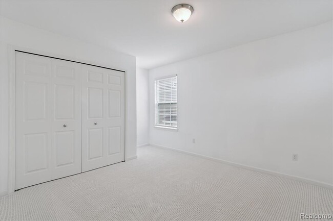 Building Photo - 21422 Navarra Dr