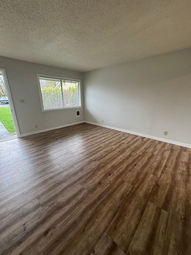 Building Photo - 21st Avenue Duplex