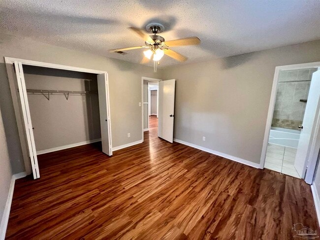 Building Photo - 5905 Pamela Dr