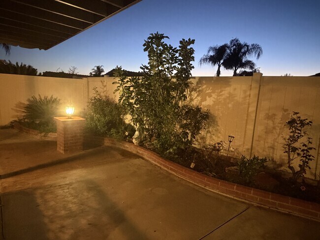 Building Photo - 28133 Vía Domador