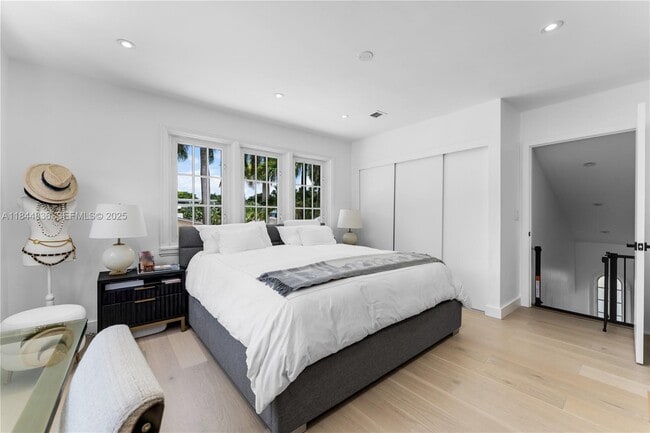 Building Photo - 1826 Fairhaven Pl