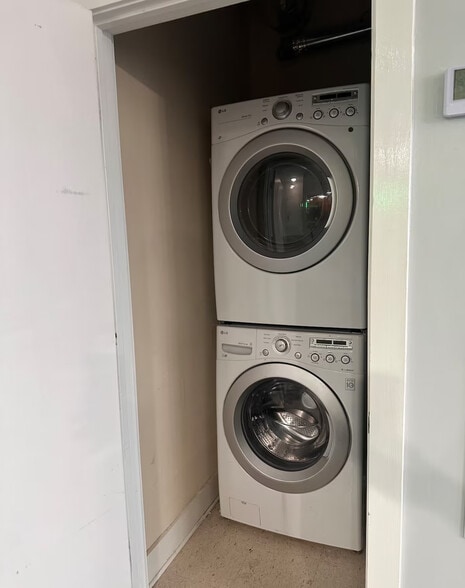 Building Photo - 502 Pryor St SW