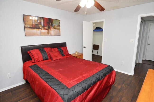 Building Photo - 8718 Mallard Reserve Dr