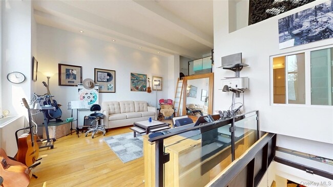 Building Photo - 1255 5th Ave