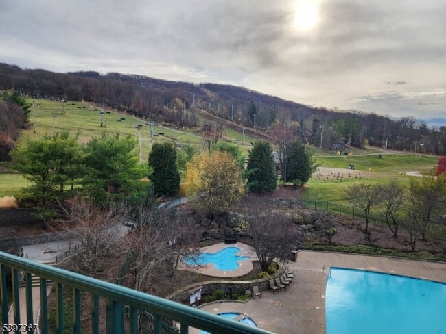 Building Photo - 200 NJ-94