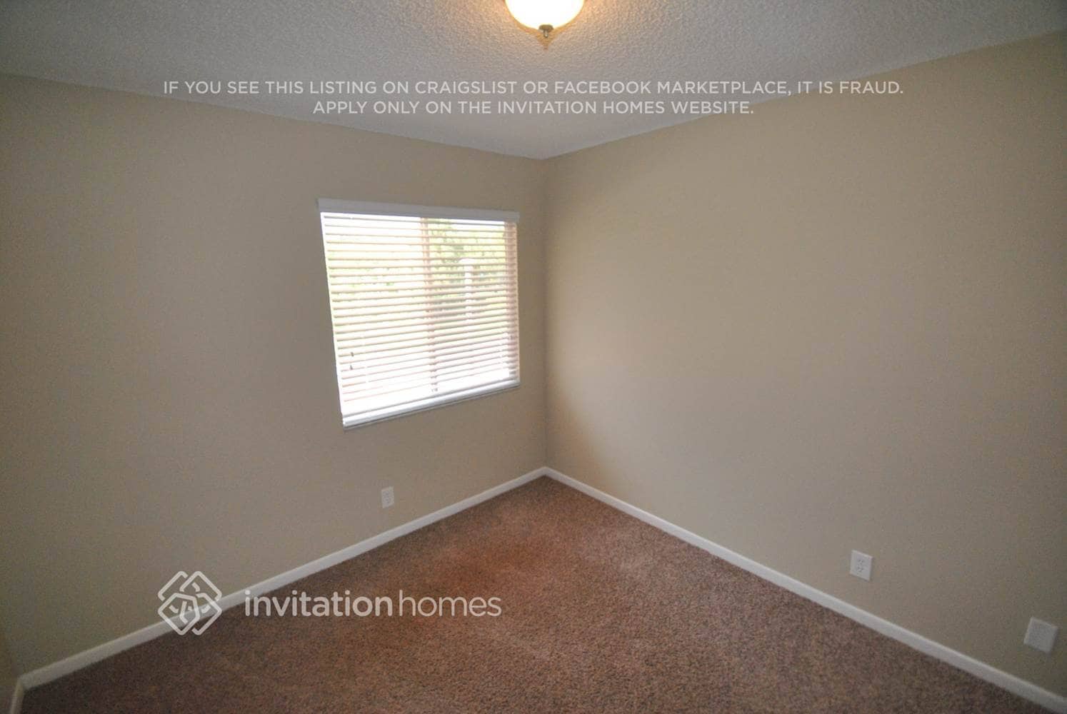Building Photo - 10364 Sunstream Ln